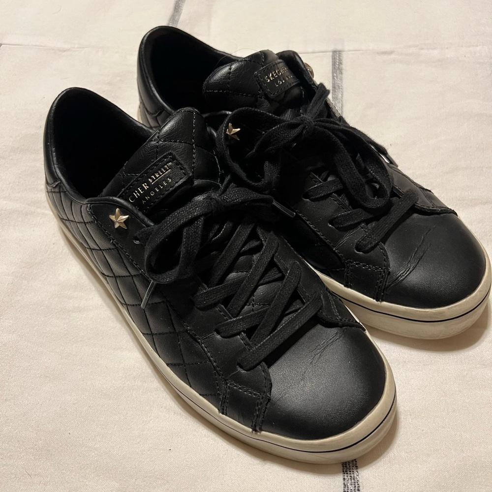 Skechers Black Quilted Sneakers, size 8